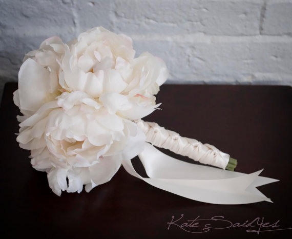 زفاف - Petite Ivory Peony Wedding Bouquet