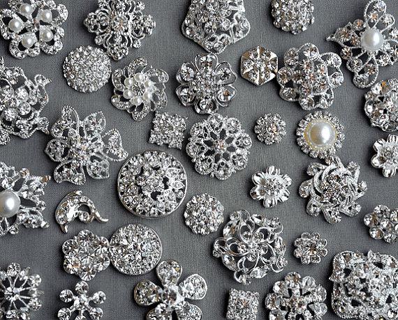 Свадьба - SALE 100 Assorted Rhinestone Button Brooch Embellishment Pearl Crystal Wedding Brooch Bouquet Invitation Cake Hair Comb BT575