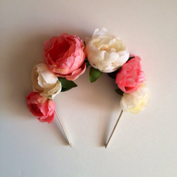 Свадьба - Peach coral and cream ranunculus flower crown headband, floral crown, flower crown, flower headband, crown, weddings, flower girl, summer