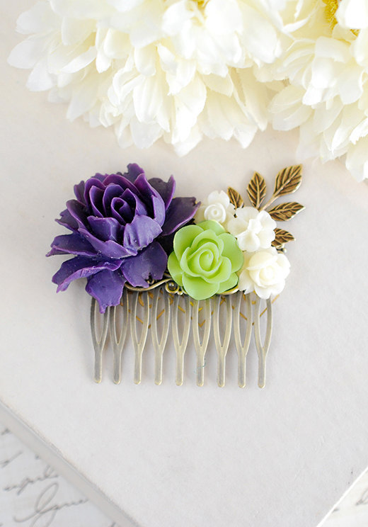 Свадьба - Eggplant Purple Chartreuse Green Wedding Hair Comb Bridal Hair Comb Purple and Green Wedding Hairpiece Romantic Country Garden Wedding