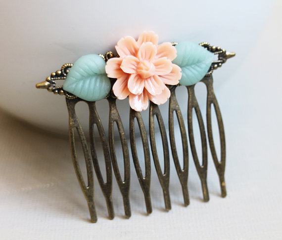 Свадьба - Peach Flower Hair Comb. hair clip. filigree barrette. hair accessory. vintage wedding. bridesmaid accessory