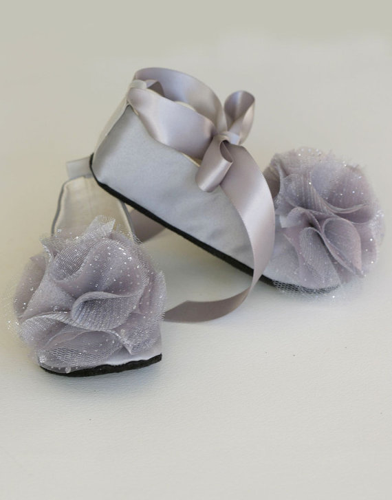 Mariage - Grey Satin Toddler Shoe - Silver Flower Girl Baby Ballet Slipper - 23 colors Wedding Shoe - Toddler Ballet Slipper - Baby Souls Baby Shoe