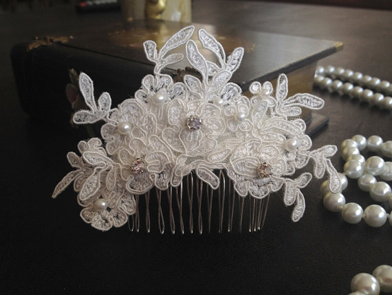 زفاف - Bridal Hair Accessories, Wedding Head Piece, Ivory  Lace, Comb