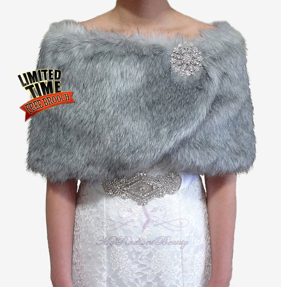 Hochzeit - Bridal Wrap, Bridal Fur Shrug, Bridal Cape, Grey Chinchilla Faux Fur Wrap, Bridal Fur Stole, Faux Fox Wrap, Bridal Stole, Fur FW108-GREYCHIN