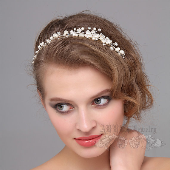 Hochzeit - Bridal Headband, Pearl Wedding Headband, Bridal Hair Vine, Tiara, Wedding Hair Accessory, Rhinestone Pearl Headband, Bridal Hair Jewelry