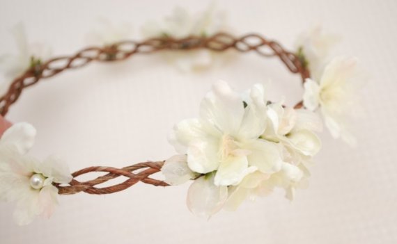 زفاف - Wedding hair wreath, ivory flower circlet, woodland flower crown, bridal hair accessory by gardens of whimsy