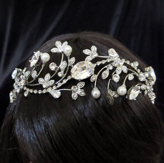 Wedding - Wedding tiara, Bridal Rhinestone headband, Leafy rhinestone headpiece, Bridal tiara, Rhinestone and pearl headband