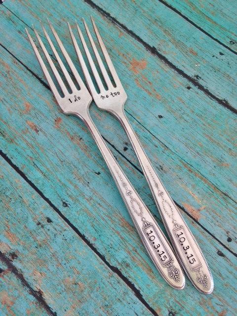 زفاف - I do and Me Too Grosvenor Vintage Wedding Fork Set with Date Option
