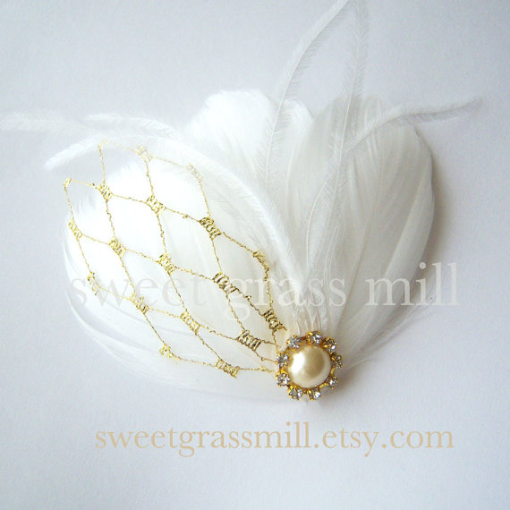 زفاف - White Feather Fascinator Ostrich Feathers Gold Veil Netting Bridal Clip "Petit Doree"