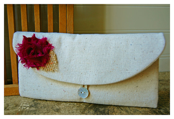 Hochzeit - plum clutch purse, burlap Bridesmaid gift, bridesmaid clutch, rustic wedding, bridal clutch, wedding clutch, shabby chic, Personalize bag