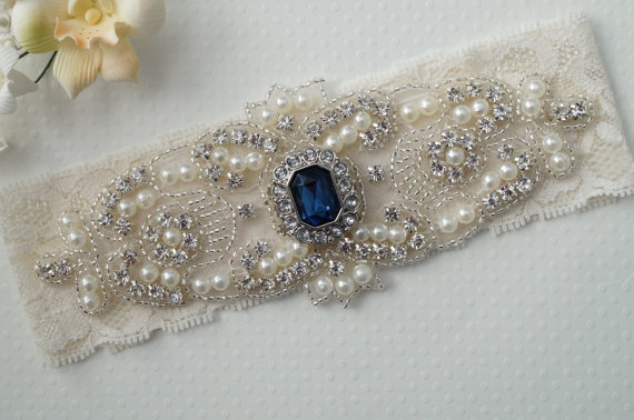 زفاف - CLAIRE Style A-Bridal Garter, Wedding Garter, Vintage Ivory Lace Garter, Pearl Garter, Something Blue