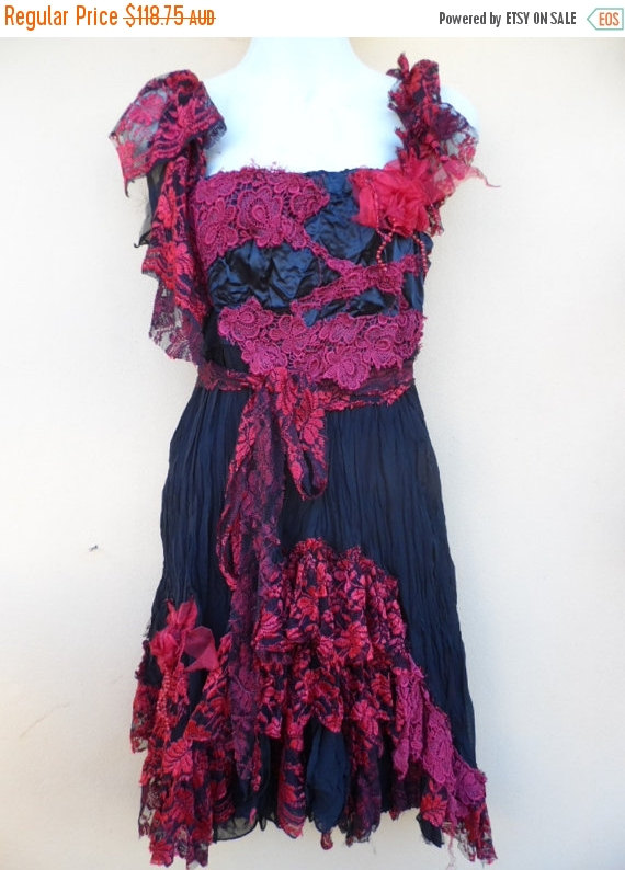 زفاف - 20% OFF vintage inspired double layered gothic dress,,,small to 36" bust...
