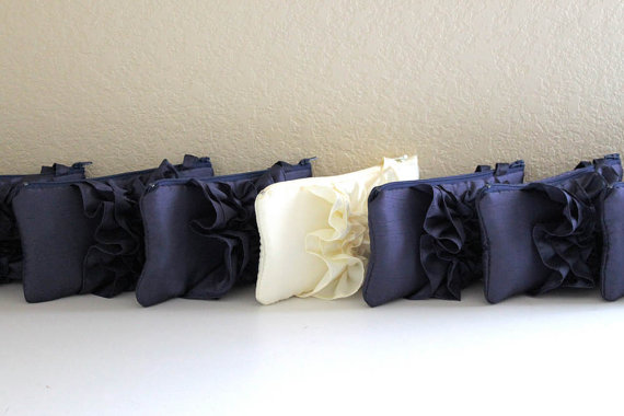 زفاف - SET OF 7 Custom Bridesmaids Clutches- Bridesmaids Rehersal Party Gift Idea- Fairy Tale Wedding Clutch- Navy Ivory And More