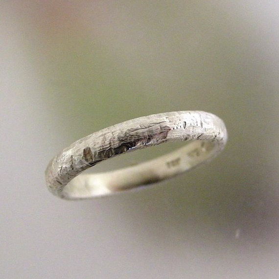 زفاف - Rustic Silver Wedding Band, Mens Simple Sterling Wedding Ring, Unique Ring, Textured Silver Ring, Made to order in your size