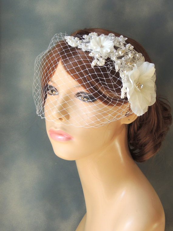 زفاف - Champagne Birdcage Veil, bandeau veil with Lace, Ivory Bridal Veil, Flower headpiece, champagne fascinator