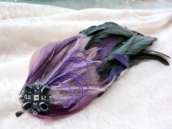 Свадьба - Purple and Amethyst Tribal Feather Fascinator, Steampunk Hair Clip, Hair Accessory, Halloween Costume