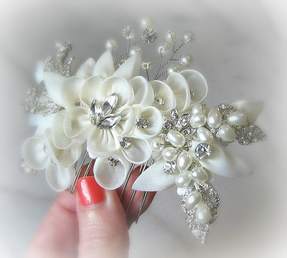 Hochzeit - Ivory Bridal Comb, Swarovski Crystals and Pearls, Organza Hair Flowers, Hair Vine - ISOLDE