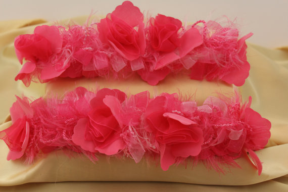 Свадьба - Hot Pink Wedding Garter, Shabby Chic, Pink Floral, Prom, Dance, Bridal Garter