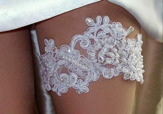 زفاف - Ivory Lace,Ivory Lace Garter, Wedding,Lace Garter,Beaded Garter,Plus Size Garter,Garter with Rhinestones,Diamond Garter