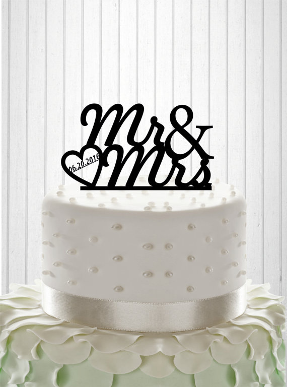 Mariage - Mr and Mrs Wedding Cake Topper Cake Decor Custom Wedding Cake Topper with date Silhouette Bride and Groom Wedding Cake Topper