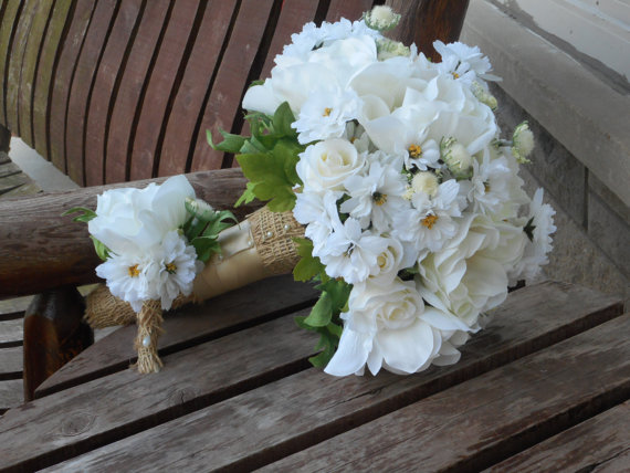 Hochzeit - Anemones Roses Daisies Silk Bridal Bouquet and Grooms Boutonniere / Silk Wedding Flowers / Country Wedding / Rustic Wedding / Fall Wedding