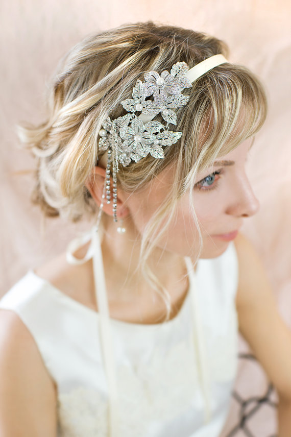 Hochzeit - Vintage Style Bridal Hairband, Gatsby 1920s Pearl Hairband, Gold Bridal Crystal Headpiece, Deco Flapper Headband, Wedding Hairband - 'MILA'