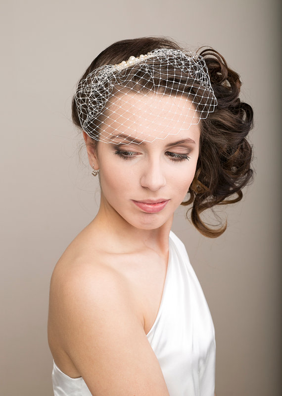 Wedding - Petite birdcage veil with Swarovski pearls and crystals beads, bridal veil with pearls, beaded wedding veil