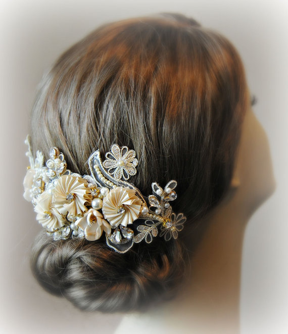 زفاف - Gold Wedding Headpiece, Bridal Fascinator, Lace Bridal Head Piece with Flowers, Ivory, White, Crystals and Pearl - CORONADA