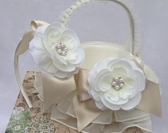 Mariage - 3 Piece Flower Girl Basket Set-Bridal Basket in Pale Champagne And Ivory With Flower Headband And Flower Hair Clip, Pearls, Crystals