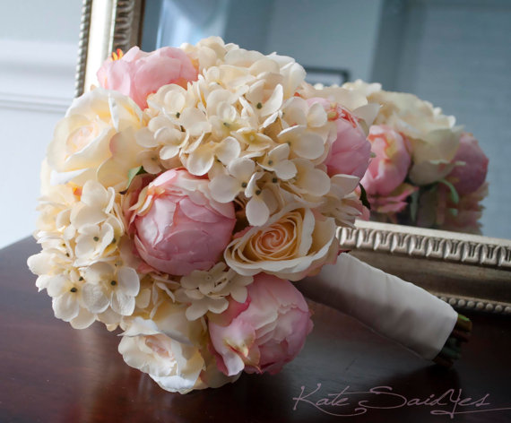 Свадьба - Shabby Chic Wedding Bouquet - Peony Rose and Hydrangea Ivory and Blush Wedding Bouquet