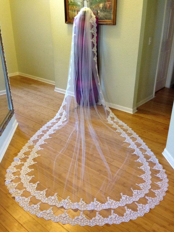 زفاف - Cathedral lace veil with two rows of lace on the bottom, with gathered top on a comb, beaded lace wedding veil, luscious lace  bridal veil