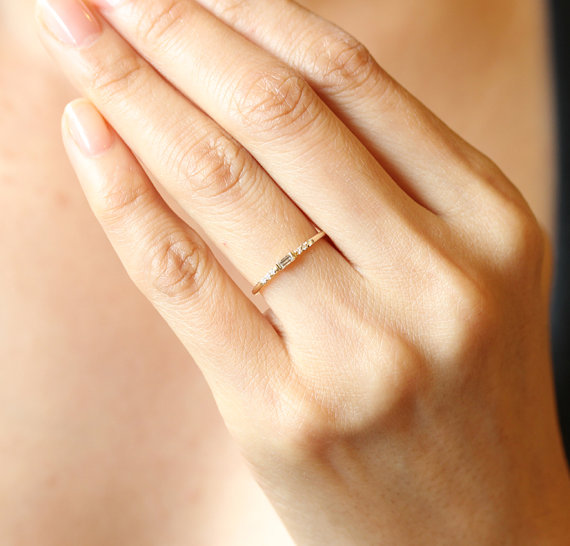زفاف - 14k Solid Gold Thin Band With Baguette Diamond,Simple White Diamond Engagement Ring,Elegant Dainty Stackable Ring