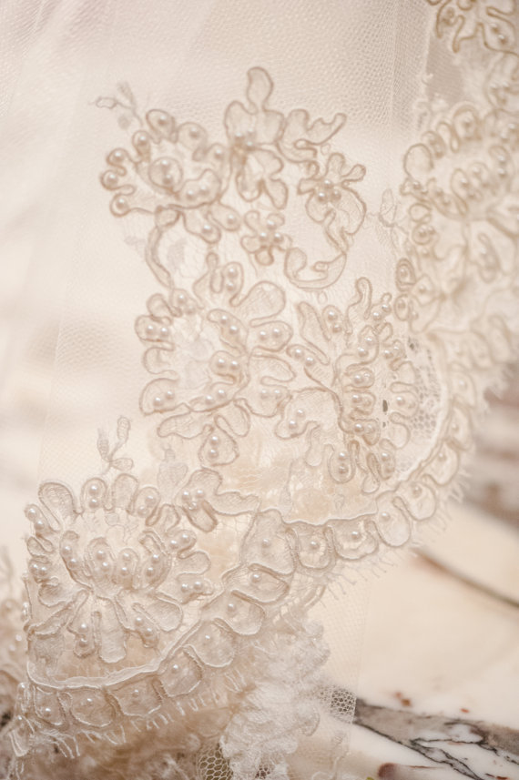 Hochzeit - Vintage Wide Pearl French Alencon Lace Swatch Sample