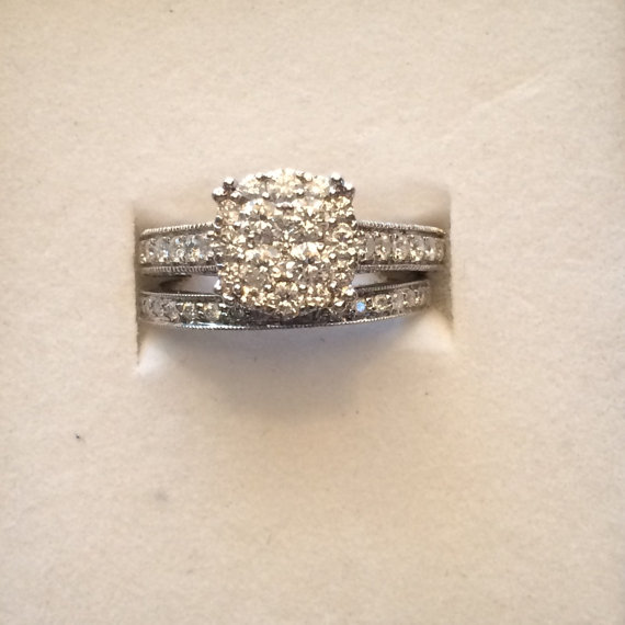 زفاف - Vintage Diamond Engagement Ring and Wedding Band Set with 1.46 TCW. Cluster Diamond Ring. 10K White Gold. April Birthstone.
