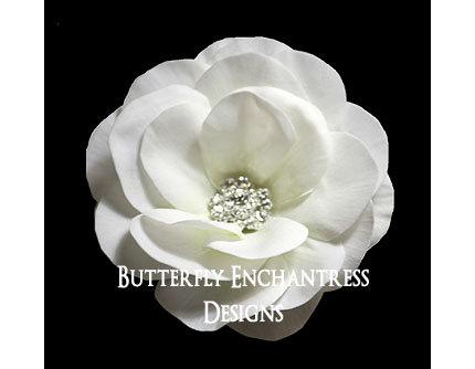 Hochzeit - Rhinestone Mini Cream-White Gwyneth Gardenia Bridal Hair Flower Clip by ButterflyEnchantress