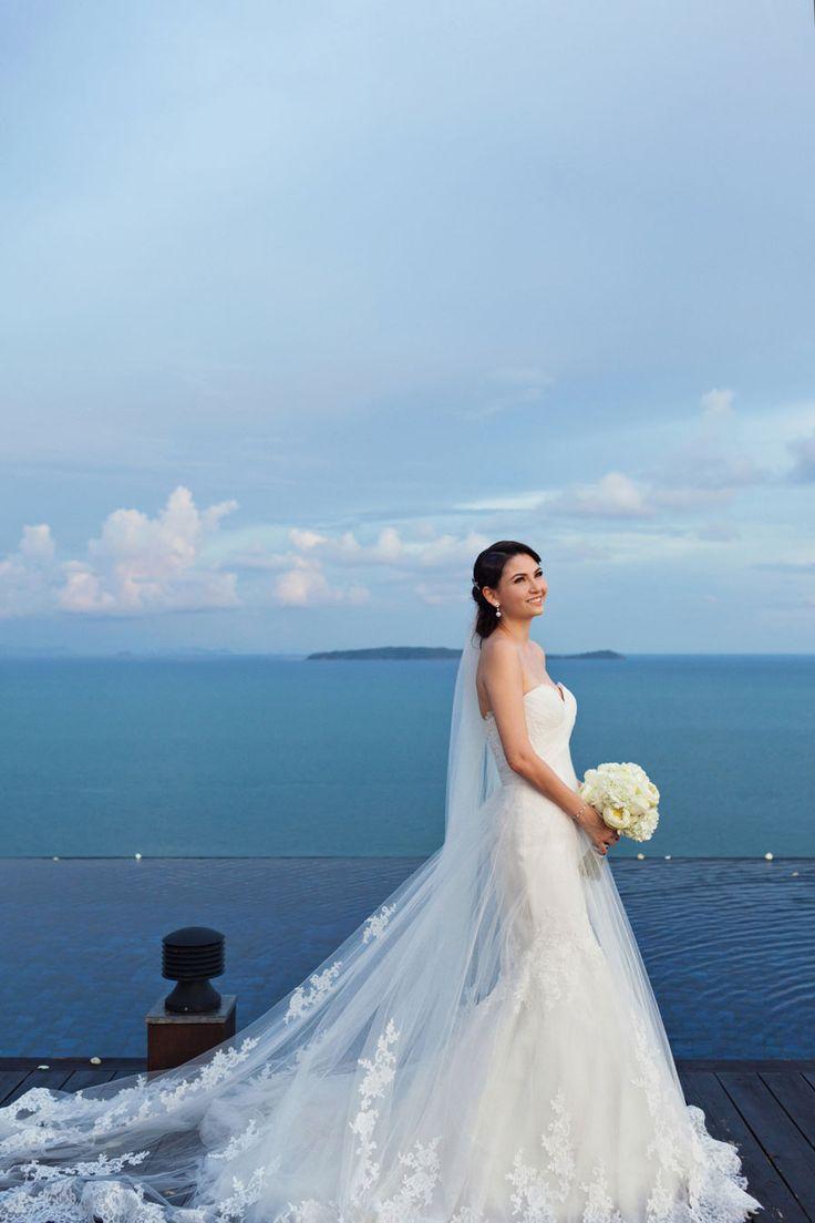 Свадьба - Muzahir And Danielle’s Navy And Gold Wedding At Sri Panwa Phuket