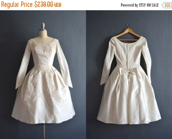 Hochzeit - SALE - 20% OFF Elsa / 1950s wedding dress / vintage 50s wedding dress