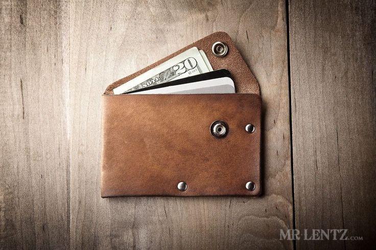 Mariage - These Leather Groomsmen Wallets Will Make Amazing Gifts (  Giveaway!)