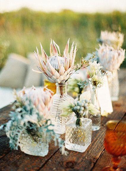 Hochzeit - Bohemian Glass Vases With Pastel Proteas 