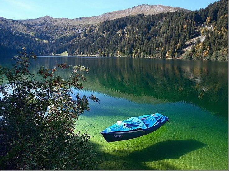 Hochzeit - The Clearest Lake In The World Found In Nelson, New Zealand