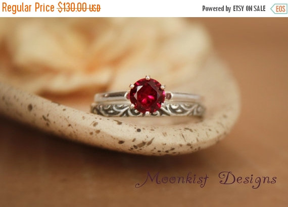 Mariage - ON SALE Vintage-Style Ruby Classic Solitaire Wedding Set in Sterling - Silver Solitaire Set with Smoke Swirl Notched Band - July Birthstone