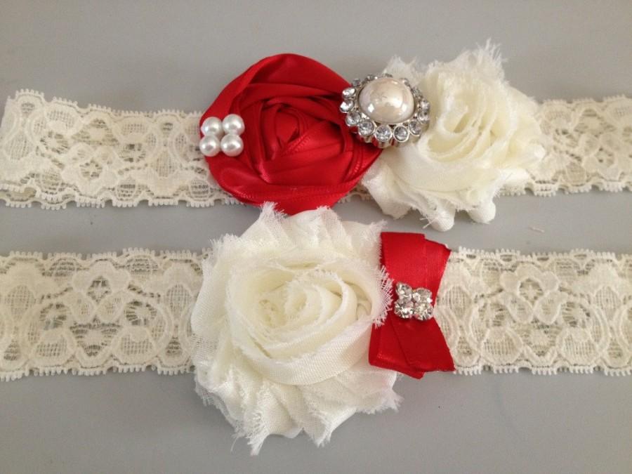 Hochzeit - Sale ((LOOK)) RED wedding garter set / bridal garter/ lace garter / toss garter included / wedding garter / vintage inspired lace garter...