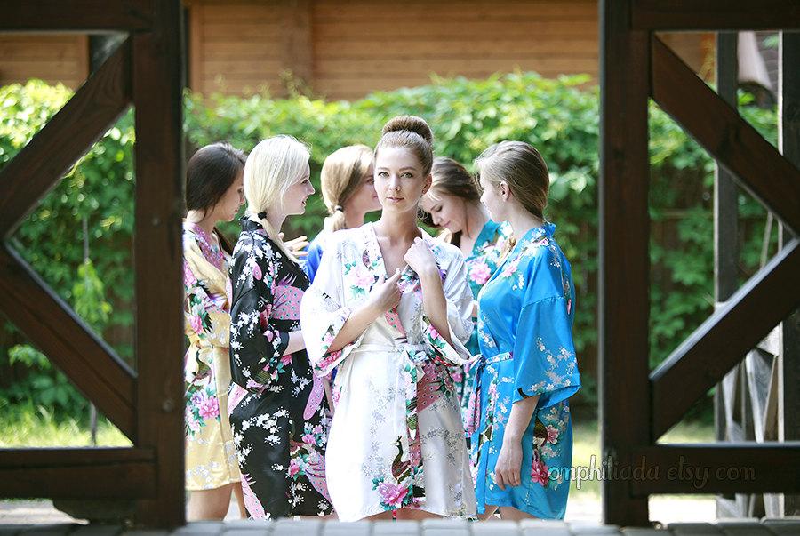 Wedding - SALE! Set of 5 Robes,  Bridesmaid Gift, Bridesmaid Robe, Kimono, Bridesmaids Party Robes, Bridal Shower Robe, Fast Shipping from New York