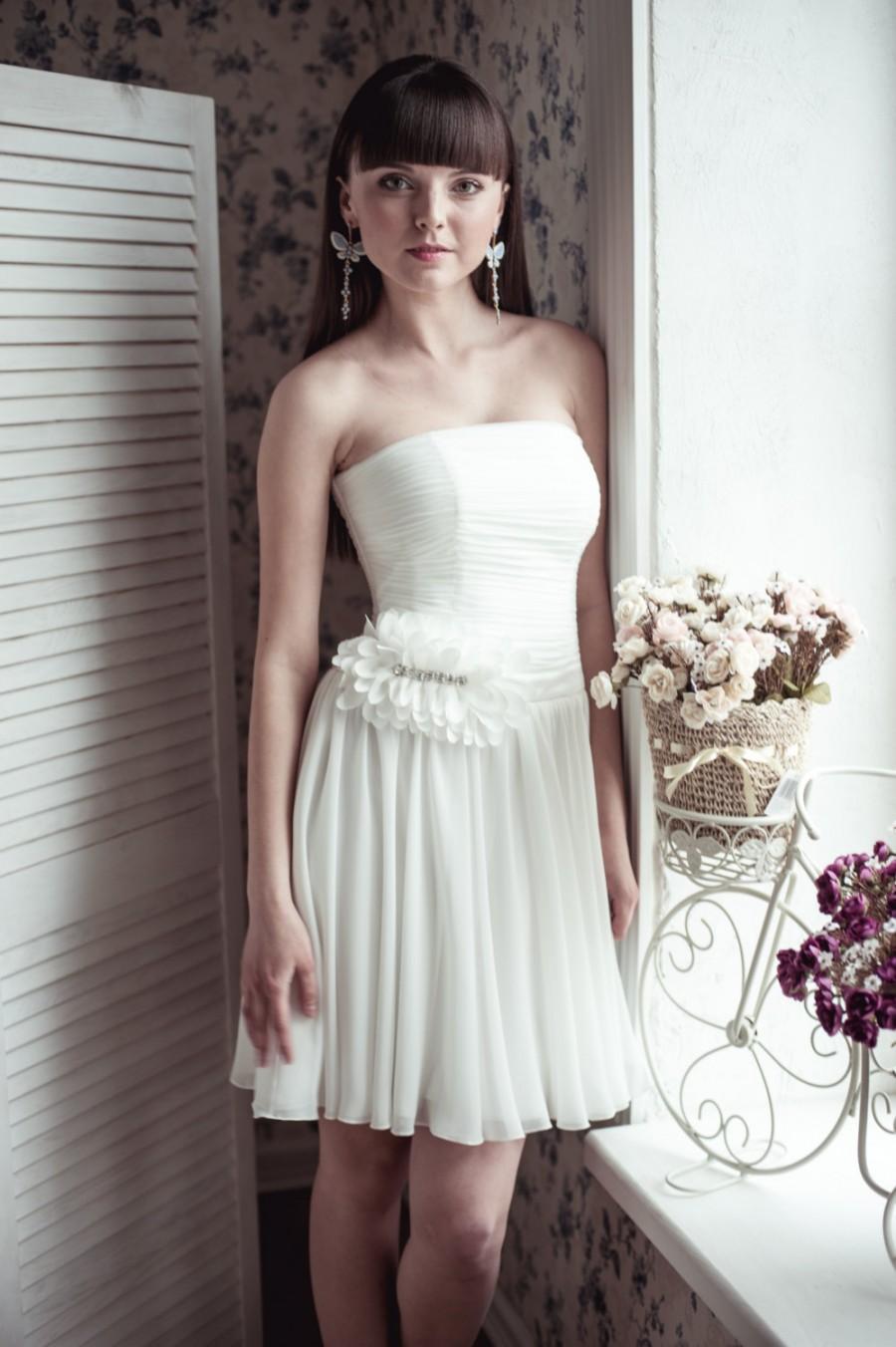 Hochzeit - ON SALE Short wedding dress M14