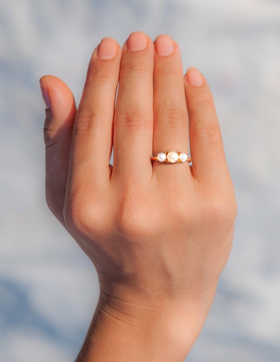Mariage - 14k Rose Gold Pearl Ring - Pearl Engagement Ring - Rose Gold Ring - Statement Ring - 14k Gold Ring - Multistone Ring - June Birthstone Ring
