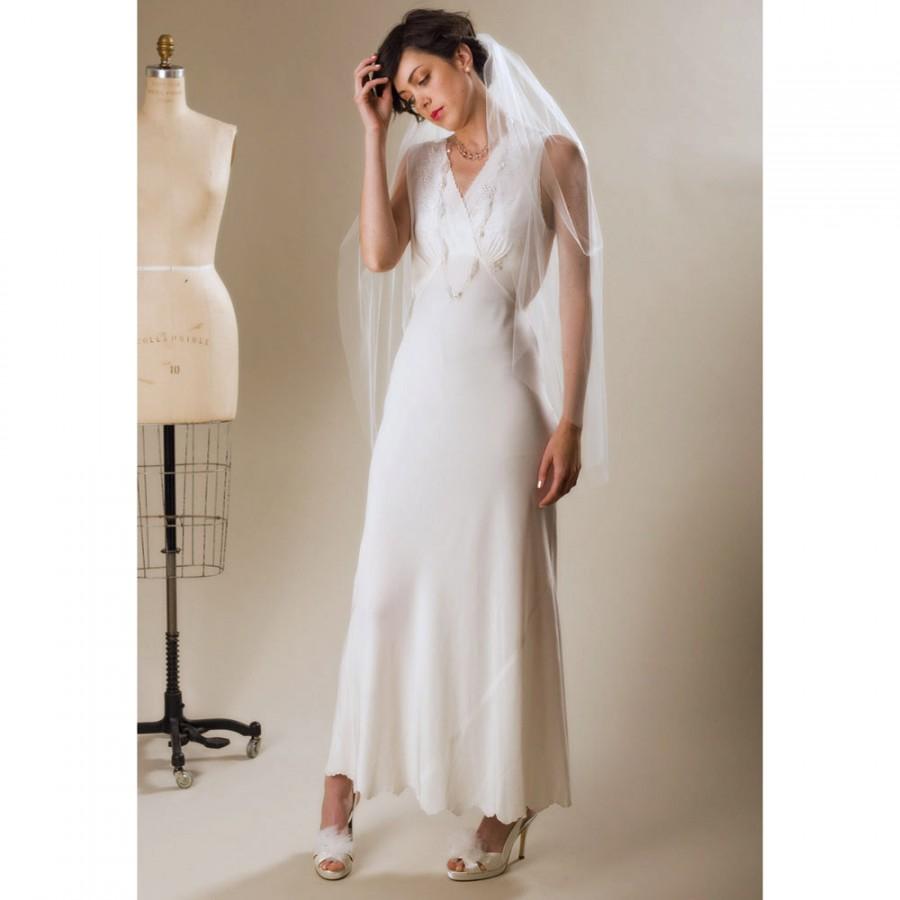 زفاف - Bridal Veil, Fingertip veil, English Silk Tulle, wedding veil, style 760S