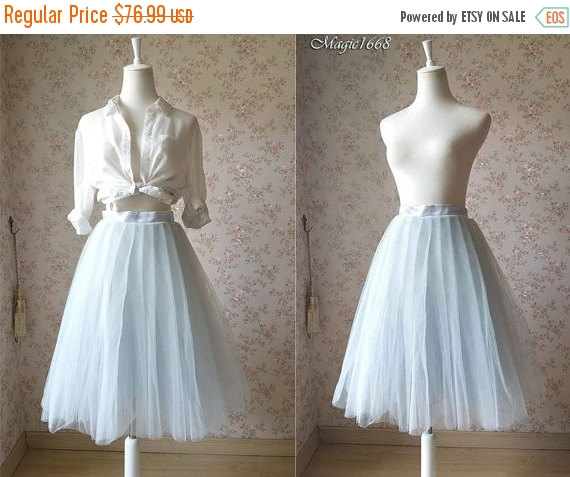 Mariage - Ladies Gray Skirt. Tea length Tulle skirt. Midi Skirt. Pleated Skirt. Party Tutu Skirts. Occasion Skirt. Custom Size. 2015 New Autumn Design