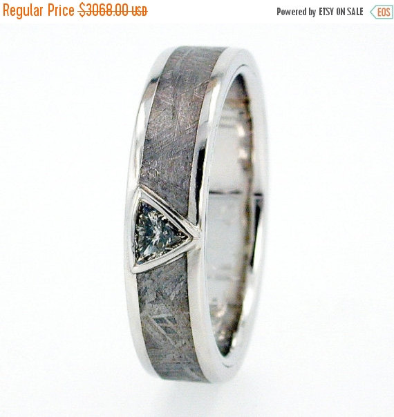 زفاف - Holiday Sale 10% Off Mangagement or Engagement Meteorite Ring, Platinum Meteorite Ring, Trillion Cut Diamond