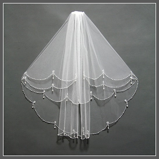 Hochzeit - Two Tier Bridal Veil, Wedding Veil, Bridal Veil Fingertip, Short Bridal Veils, Bridal Veil Comb, Elbow Length Bridal Veils/ V017