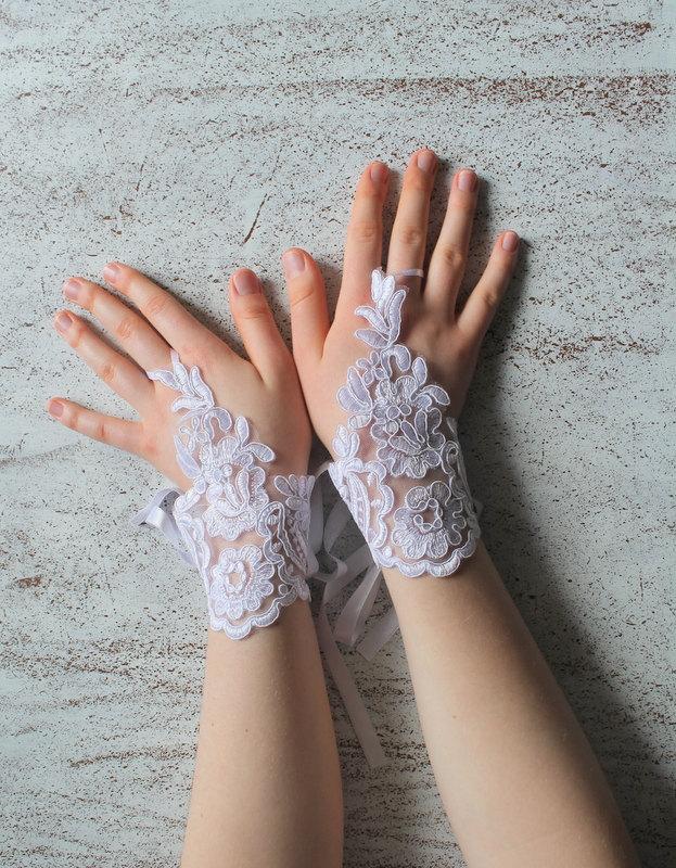Свадьба - NEW! Lace barefoot sandals or gloves, fingerles gloves, wedding bridal accessories, Ready to shipping.